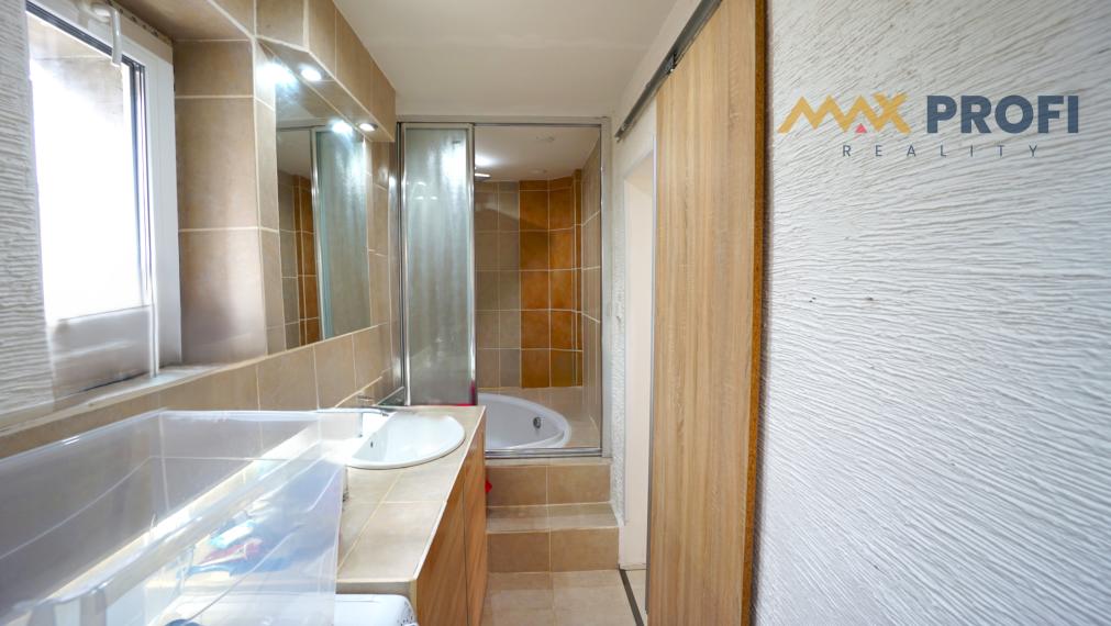 Na predaj, rodinný dom, 138m2  – pokoj, krb a moderné technológie, Martin, Bystrička