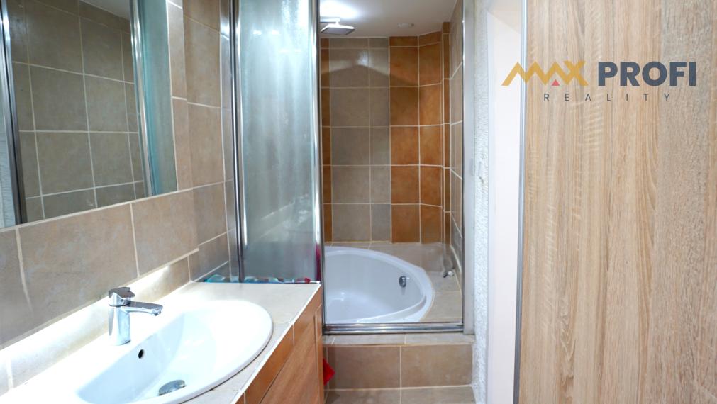 Na predaj, rodinný dom, 138m2  – pokoj, krb a moderné technológie, Martin, Bystrička