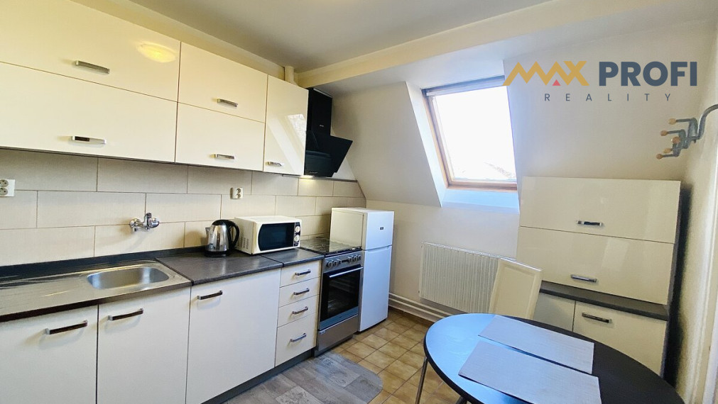 Na prenájom 2 izbový byt, 68 m2,  Martin - Centrum