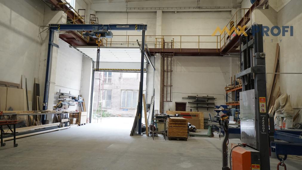 Na prenájom, vykurovaná univerzálna hala, Martin, 388m2