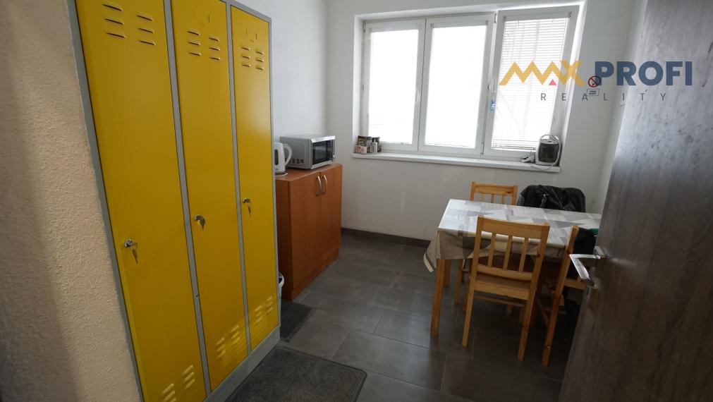 Na prenájom, vykurovaná univerzálna hala, Martin, 388m2