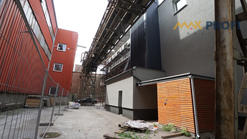 Na prenájom, vykurovaná univerzálna hala – Martin, 388m2