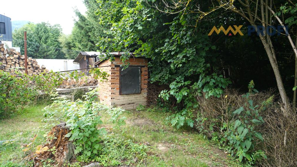 Predaj slnečnej záhrady/stavebného pozemku s chatkou, 692m2,  Martin