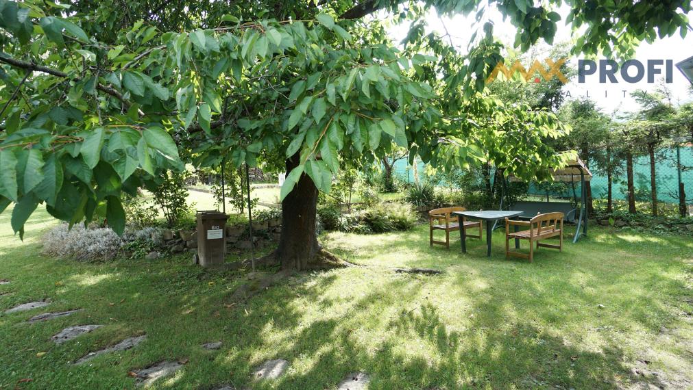 Predaj slnečnej záhrady/stavebného pozemku s chatkou, 692m2,  Martin