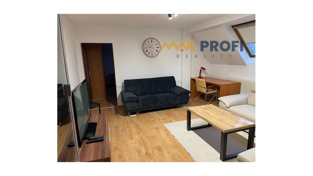 Na prenájom 2 izbový byt, 68 m2,  Martin - Centrum