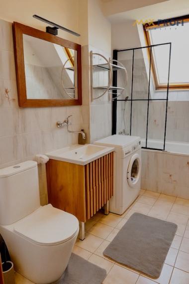 Na prenájom 2 izbový byt, 68 m2,  Martin - Centrum