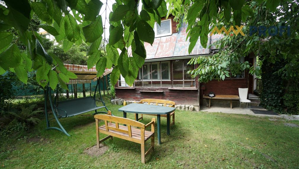 Predaj, malý domček  20m2 so záhradou 692m2, Martin, Stráne