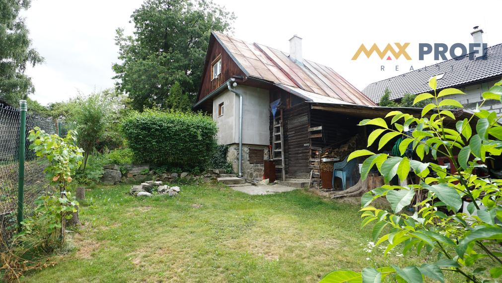 Predaj, malý domček  20m2 so záhradou 692m2, Martin, Stráne