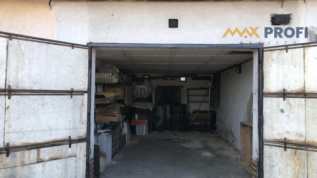 Na predaj, murovaná garáž, 18m2, Martin, Podháj