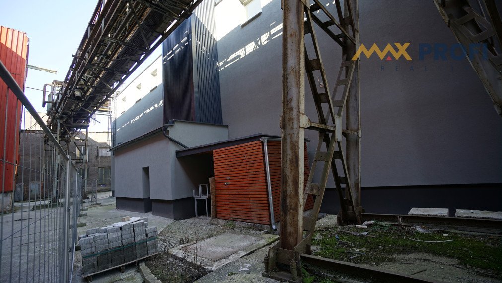 Na prenájom, vykurovaná univerzálna hala – Martin, 388m2