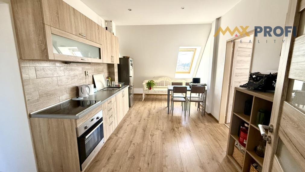 Prenájom, 3 izbový byt 137m2 so záhradou - Martin, širšie centrum