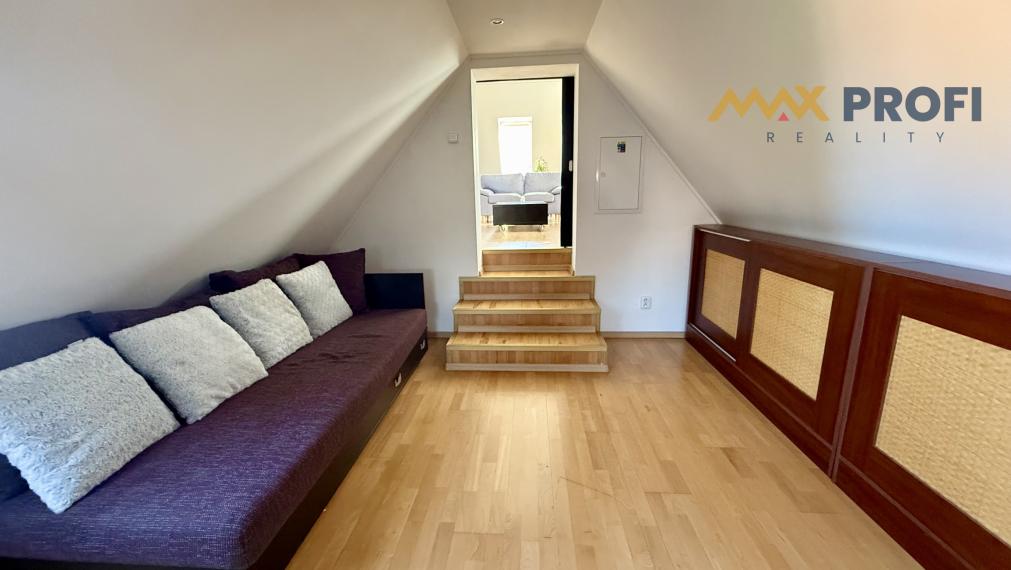 Prenájom, 3 izbový byt 137m2 so záhradou - Martin, širšie centrum