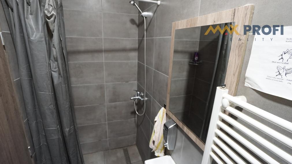 Na prenájom, univerzálna zateplená hala – Martin, 388m2