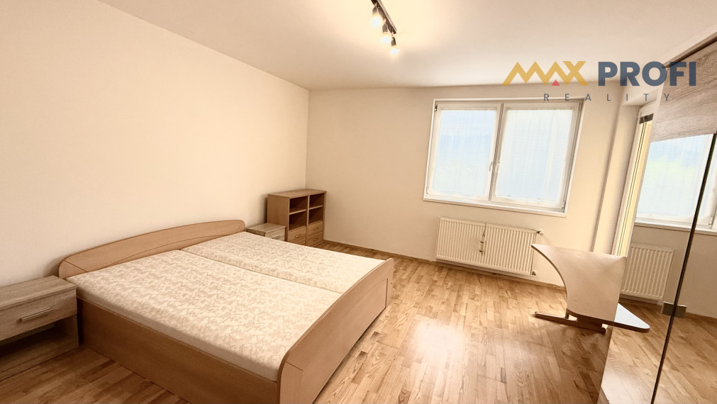 PRENÁJOM | 2-izbový byt, 66m2, loggia s výhľadom, 2 parkovacie miesta | Martin – Ľadoveň
