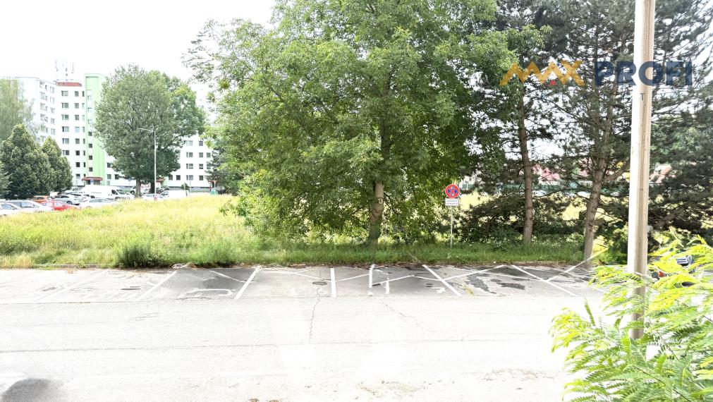 Na predaj, priestranný 3-izbový byt 77 m² s južnou loggiou a ihriskom vo vnútrobloku – Martin Záturčie