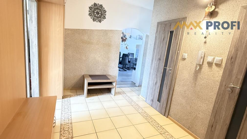 PREDAJ, Zrekonštruovaný, zariadený 3-izbový byt s nízkymi nákladmi I Sučany I Martin