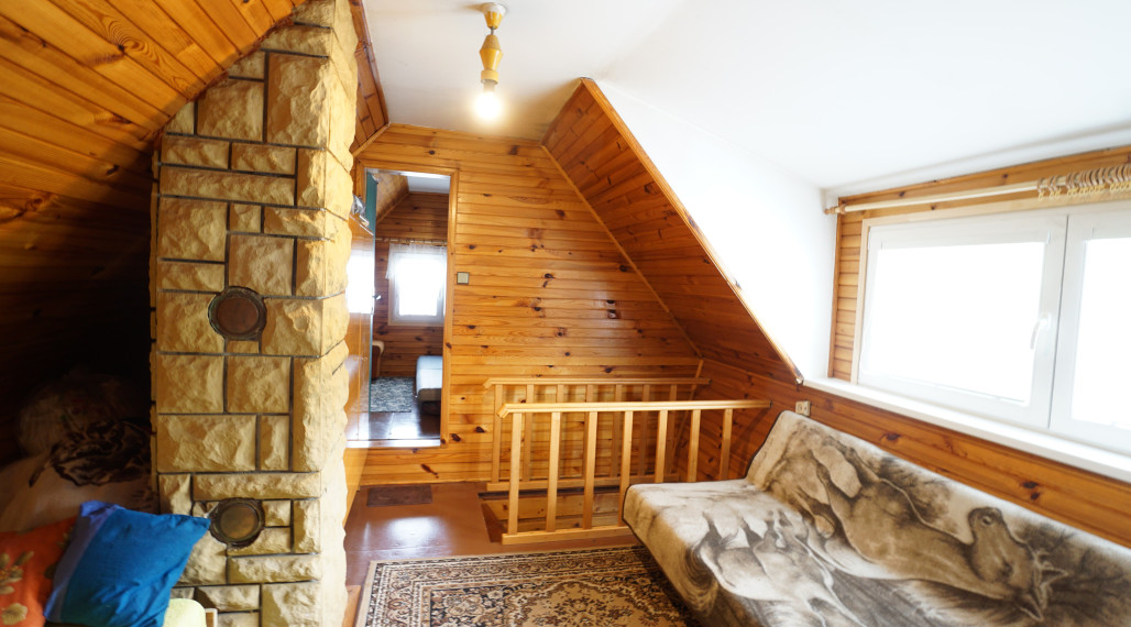 Na predaj, chata so súpisným číslom, pozemok 692m2,  Martin