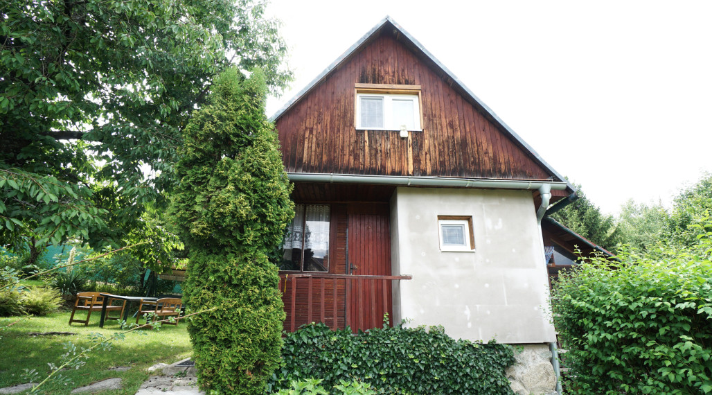 Celoročne obývateľná chatka pri potôčiku, Martin