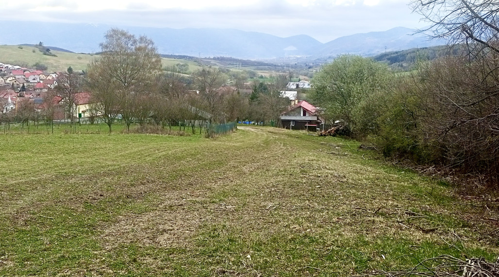 pozemky v územnom pláne pri Martine | Podhradie | Možnosť kúpy samostatne I možnosť výmeny za inú nehnuteľnosť