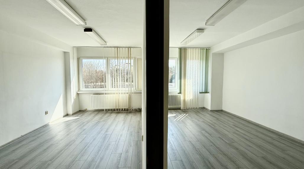 Na prenájom,  office, samostatný priestor s vlastným vchodom,  Martin, širšie centrum