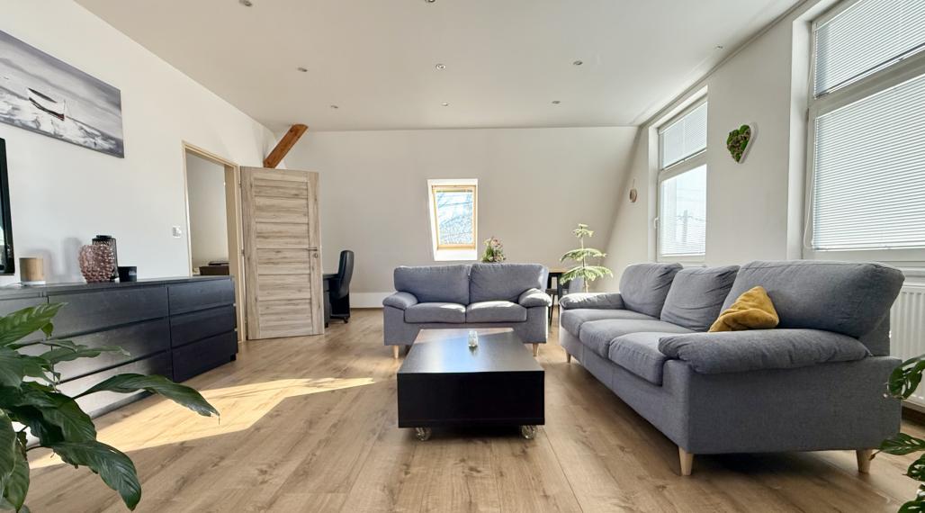 Prenájom, 3 izbový byt 137m2 so záhradou - Martin, širšie centrum