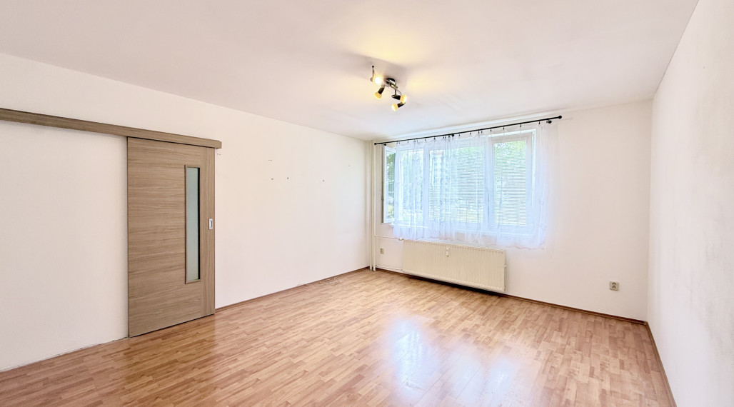 Na predaj, priestranný 3(4)-izbový byt 77 m²  – Martin Záturčie