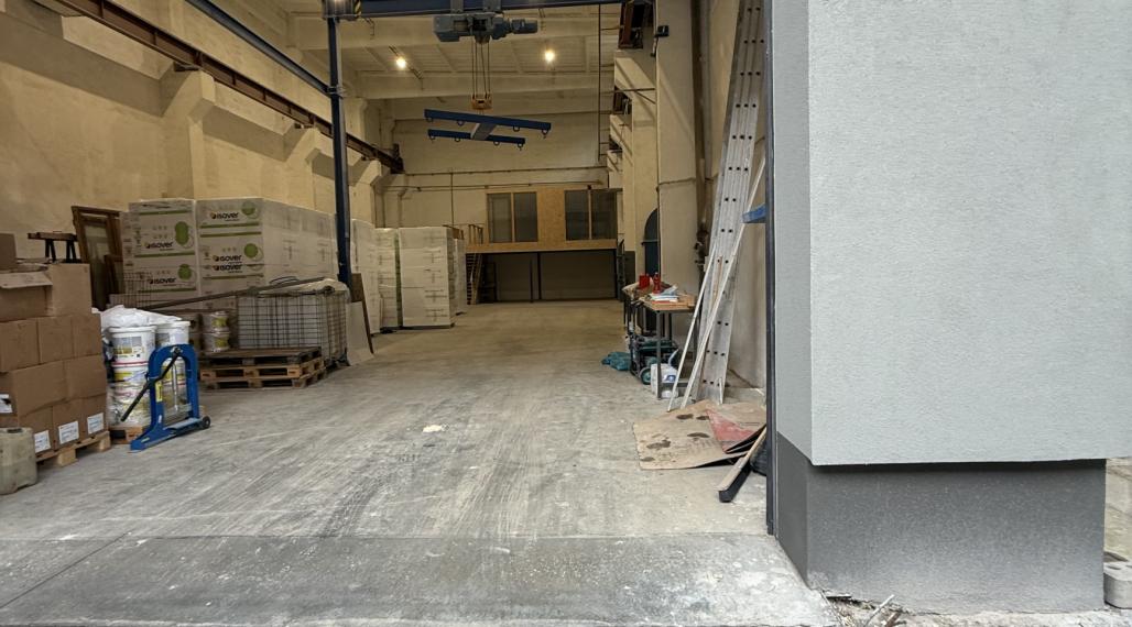 Na prenájom, univerzálna zateplená hala – Martin, 388m2