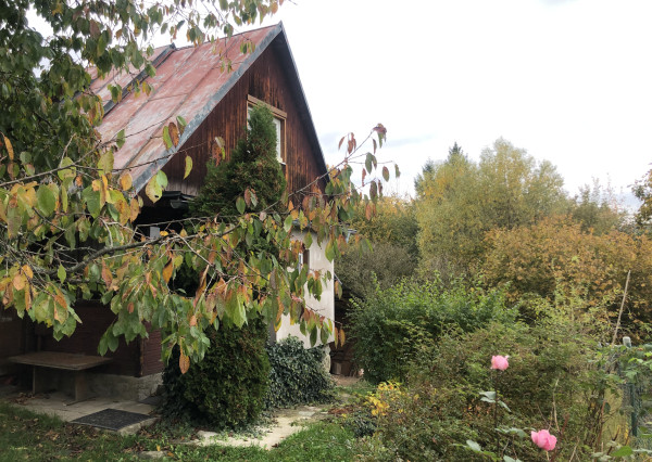 Predaj slnečnej záhrady/stavebného pozemku s chatkou, 692m2,  Martin