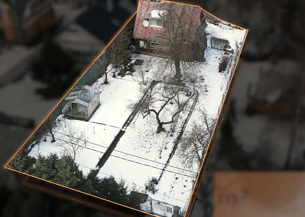 Predaj chaty pri potôčiku a stavebného pozemku, 692m2,  Martin, Stráne