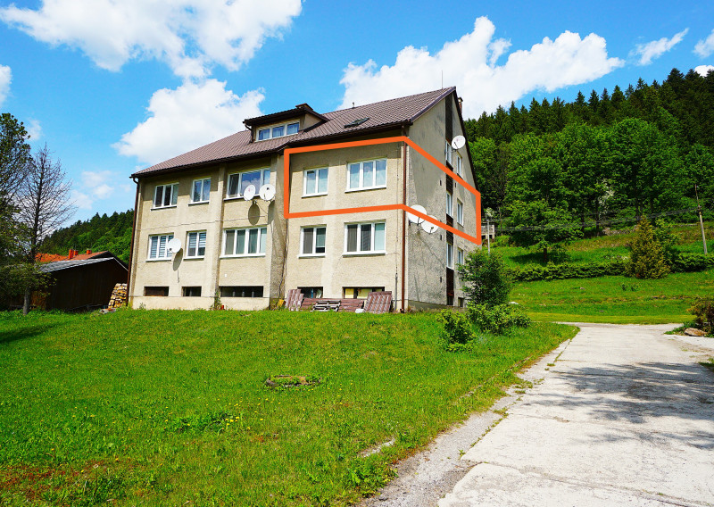 *REZERVOVANÝ*, 3-izb. tehlový byt,, Turček, Turčianske Teplice